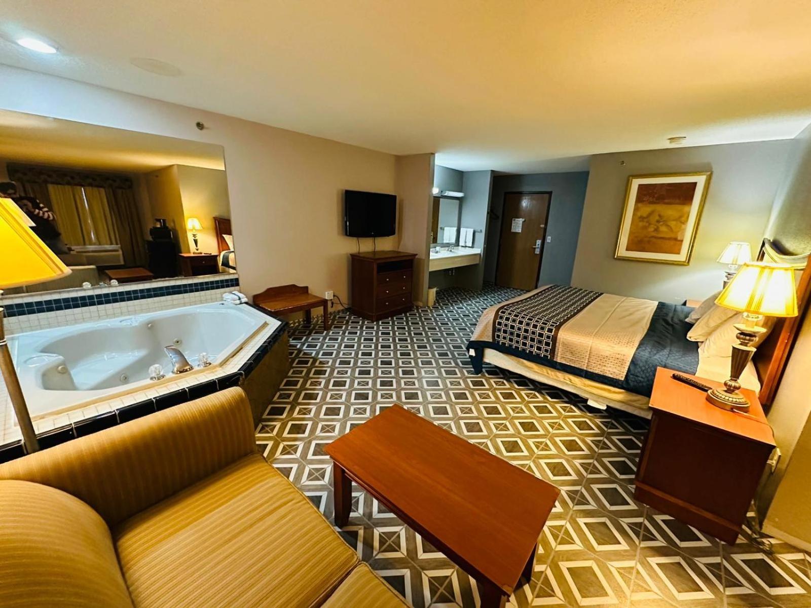 Royal Inn Suites Huntington Экстерьер фото